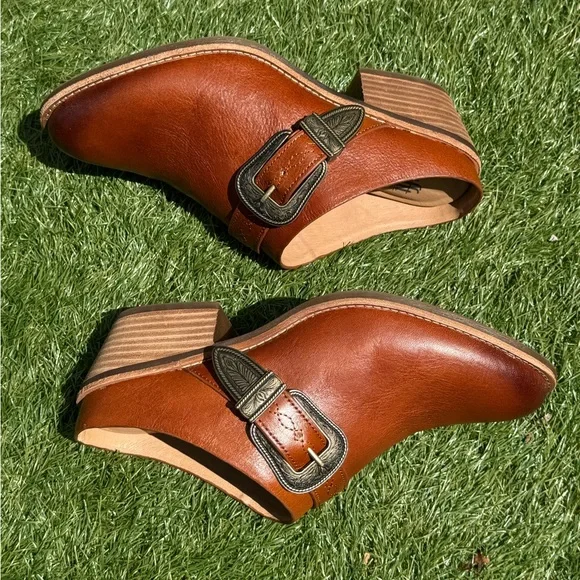 Söfft Adara Italian Leather Mules • Bourbon • US 9 • 2″ Heel • Arch Support - Picture 4 of 16